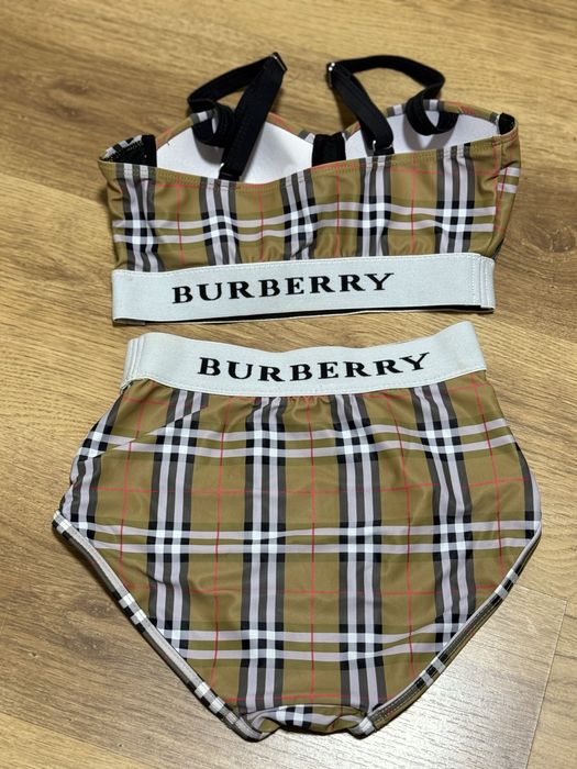 Noi BB costum de baie