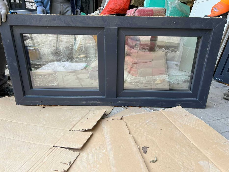 Fereastră termopan VEKA Tripan 149 x 66 cm Gri Antracit / Alb (Optimedia, bandă caldă)