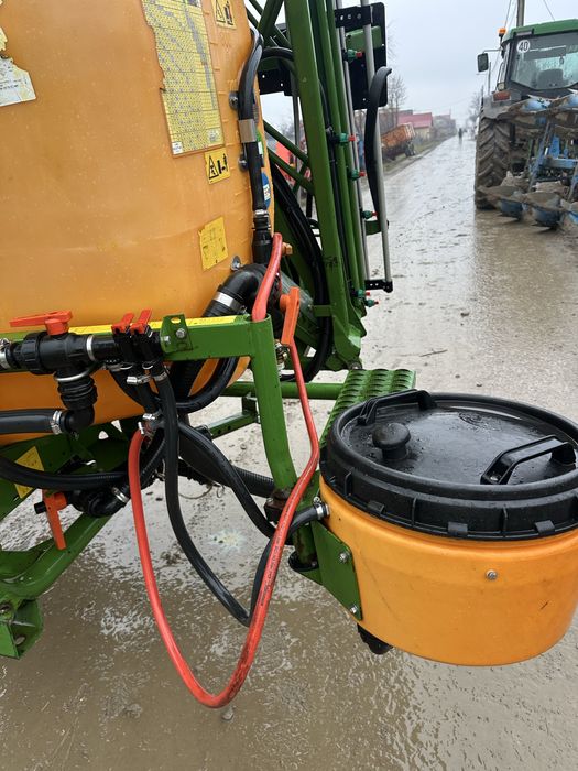 Vand met pompa erbicidat Amazone UF1200 full hidraulic