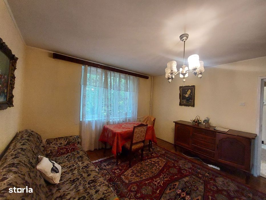 Centru - apartament cu 2 camere, etaj 2, boxa