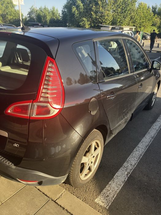 PROPIETAR, vand Renault Scenic X-mod TomTom Edition