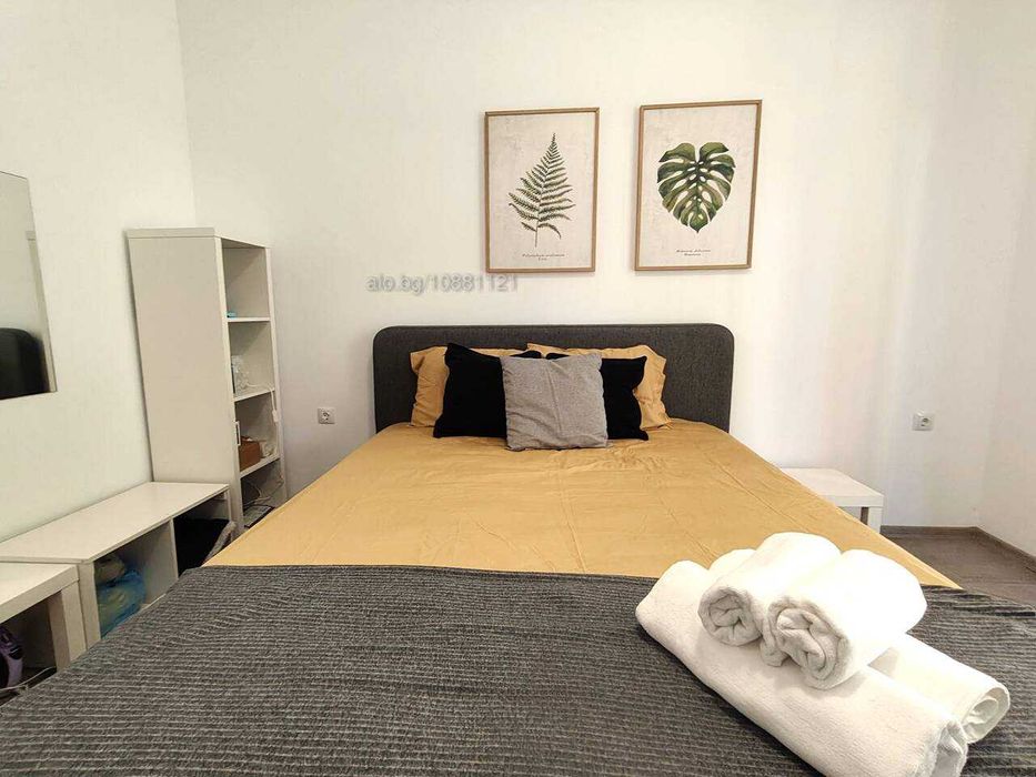 ТОП ЛОКАЦИЯ / Първа линия Несебър с частична гледка море,Валенсия