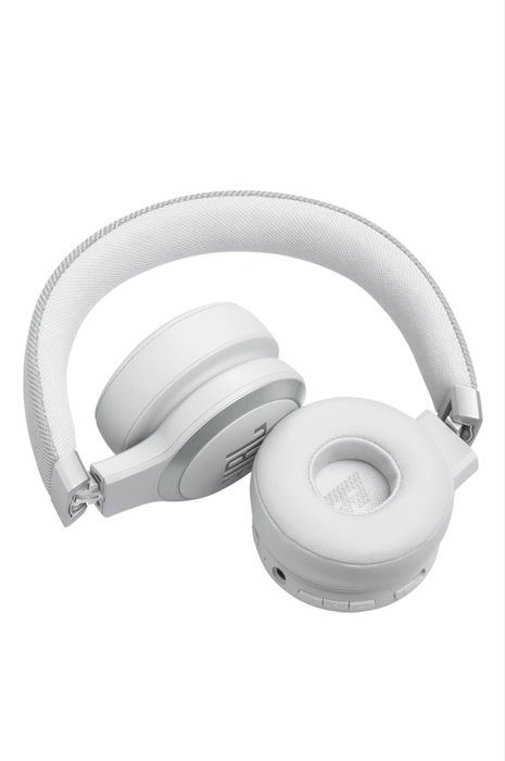 Нашуники  JBL Live 670NC White