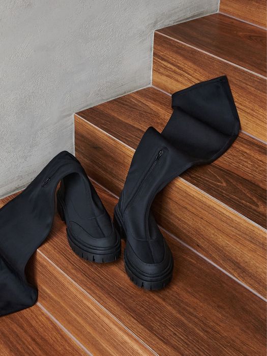 Reserved нови Ботуши над коляното