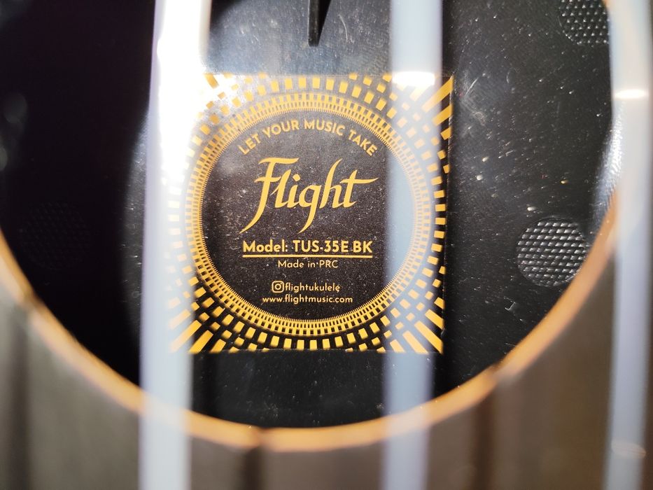 Электроакустическая укулеле Flight TUS35 BK / E (черная)