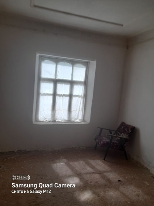Hovli uy sotiladi Oqtoshga 5 km UGLAVOYDA fasadi 27×31 m