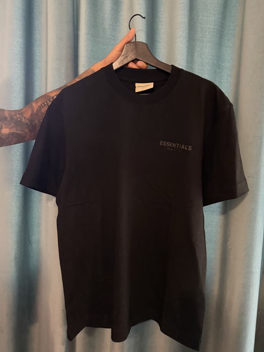 tricou essentials