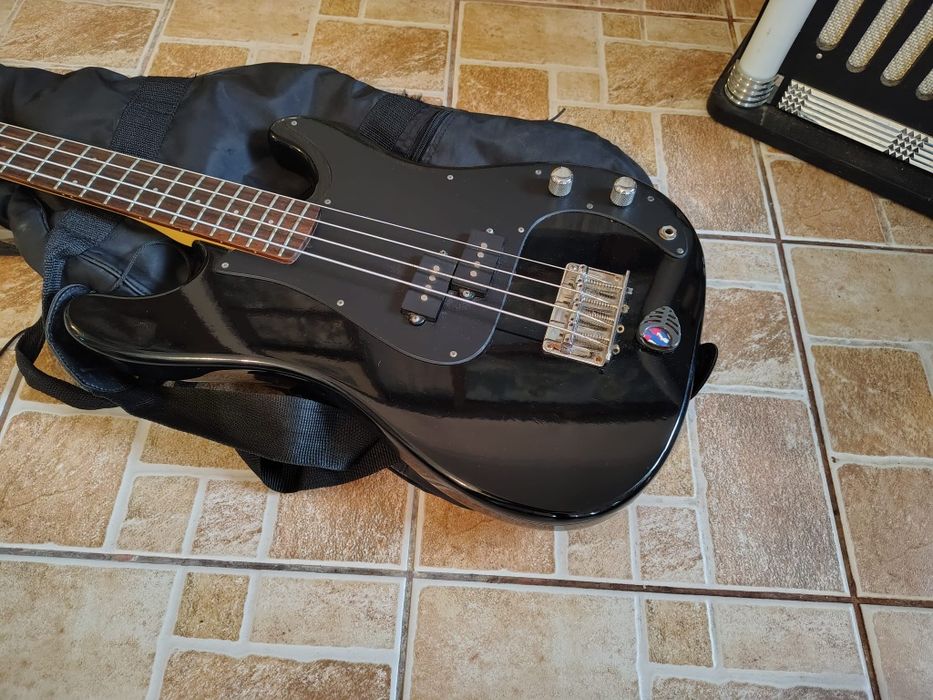 Chitară Bas Electric Samick Precision -  Bass 4 corzi – Coreea