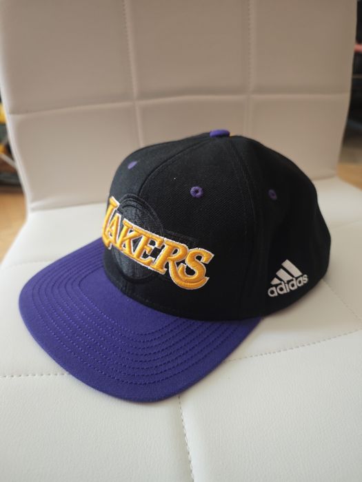 Оригинална шапка Adidas NBA Los Angeles Lakers – универсален размер