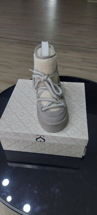 UGG Soprane Couture           .