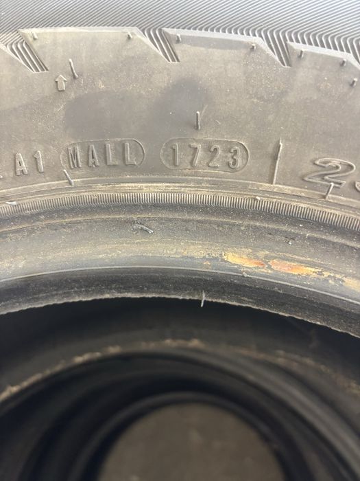 Зимни гуми за бус 235/65/16С NEXEN