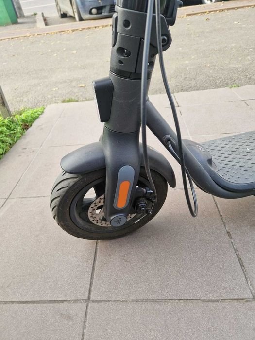 Trotineta electrica NINEBOT KickScooter F2 Pro, autonomie 55km cu incarcator original