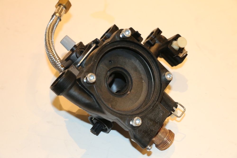 Grup suport pompa Wilo centrala Saunier Duval Semia F24