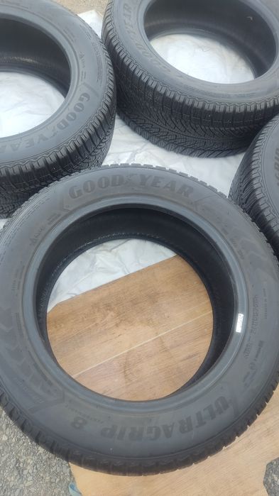 Зимни гуми Goodyear ultragrip 8- 235/55/ 17