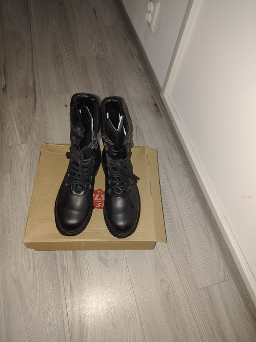 Bocanci militari armata română