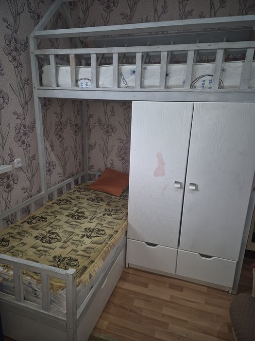 Кровать детская двухъярусная