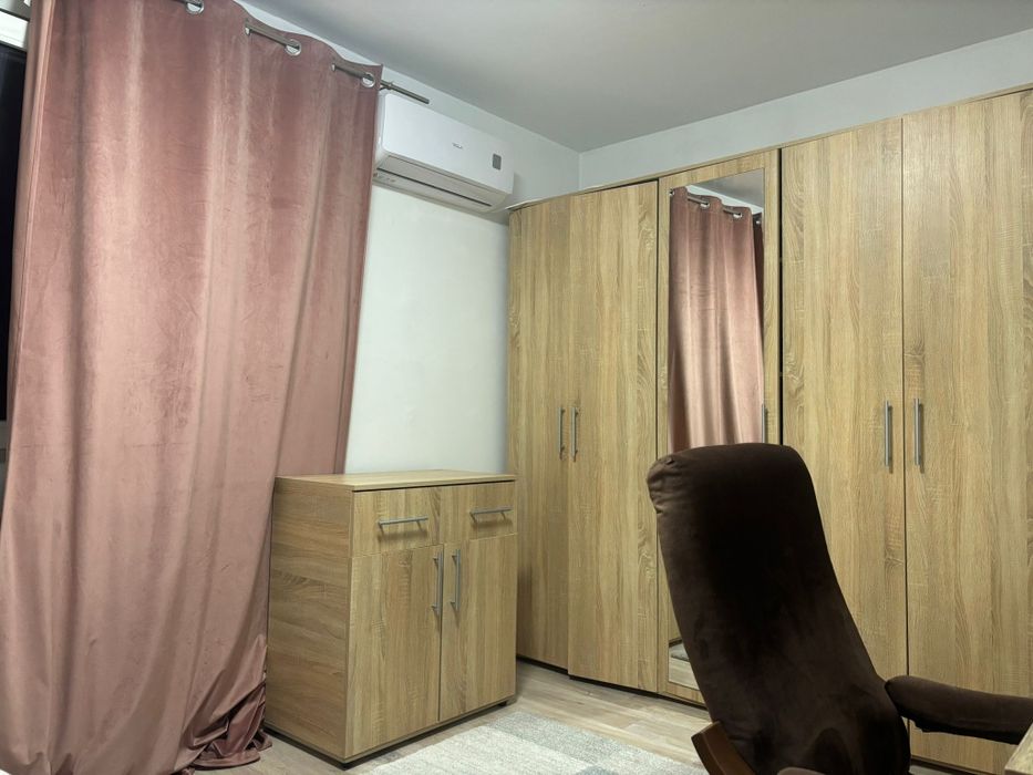 Apartament 3 camere Rovine-Dezrobirii