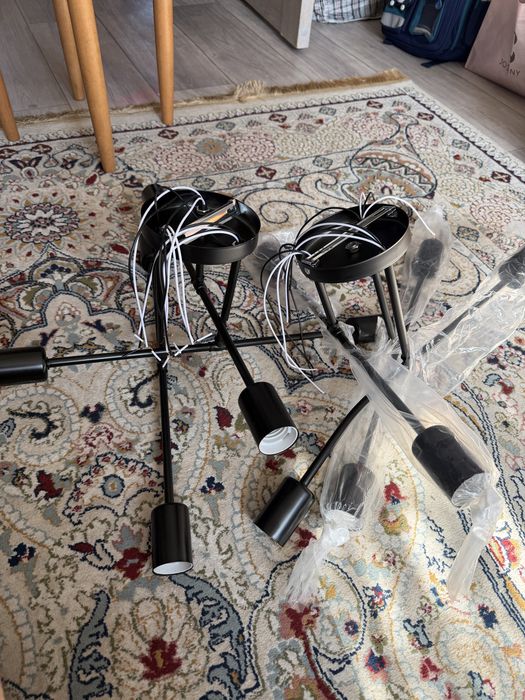 Продам люстры новые