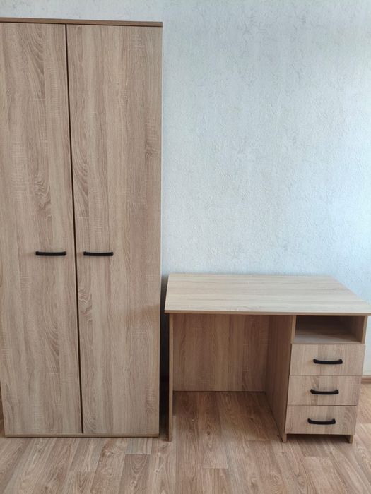 Шкаф и журнальный столик