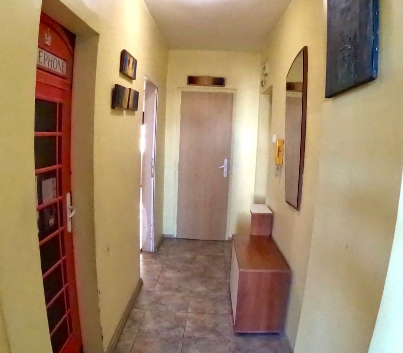 Продава се Тристаен апартамент в Варна, Окръжна болница - 100 кв.м за 1649 €/кв.м - Снимка #2