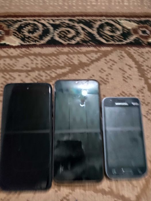 Продам ноутбук и 3 телефона.