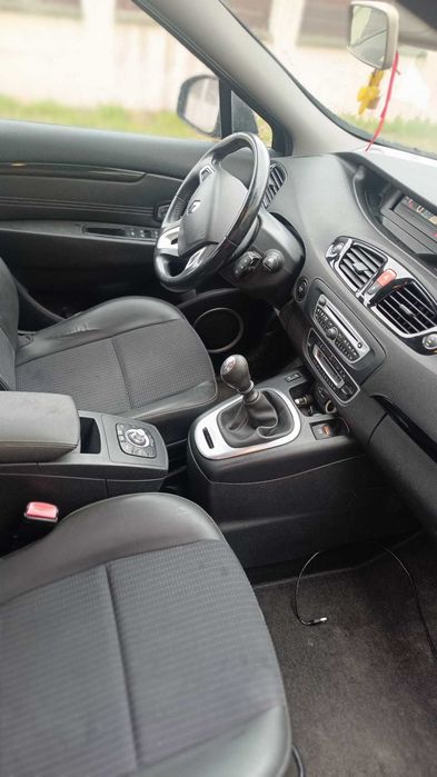 Renault Scenic 2011