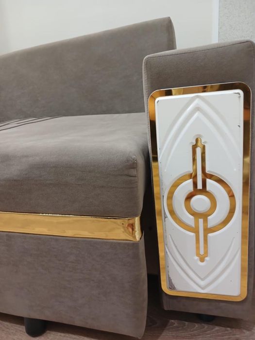 Продам Диван для реставрации