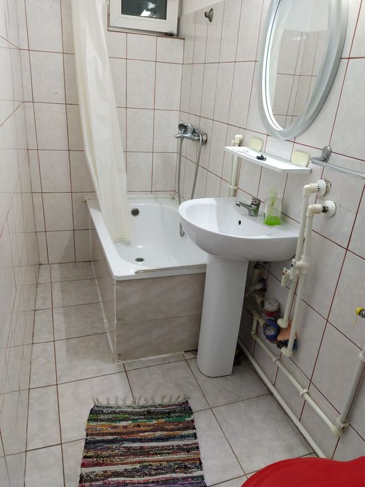 Garsonieră de închiriat