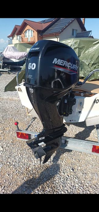 Barca Boston Whaler 15ft cu peridoc