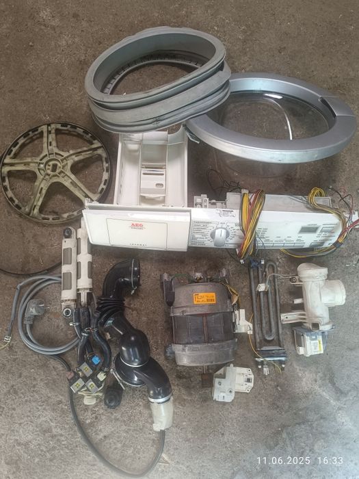 Пералня AEG на части