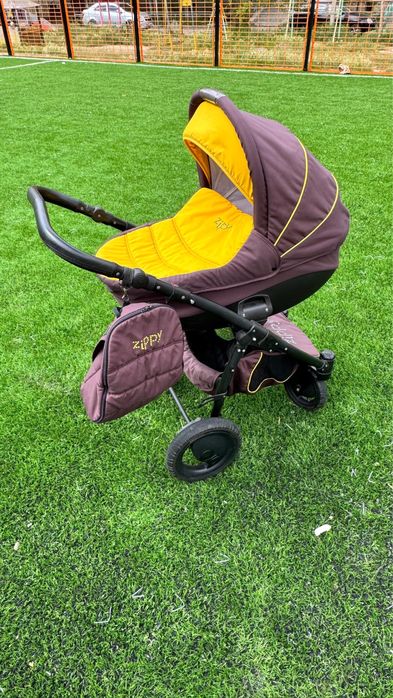 Продам коляску 3 в 1