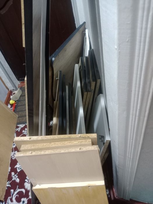 Mebel taxta kravattiki
