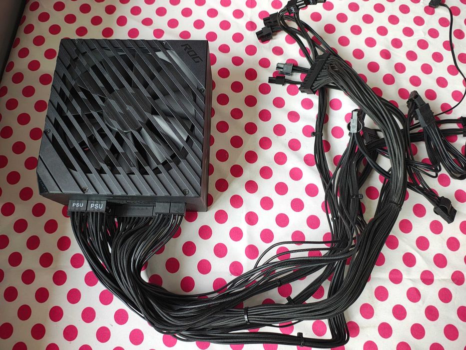 Sursa PC ASUS Thor 850W Platinum.