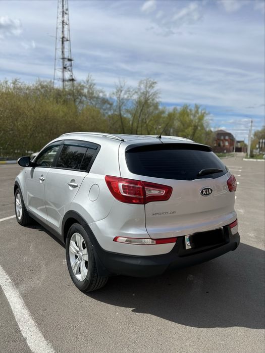 Автомобиль Kia sportage