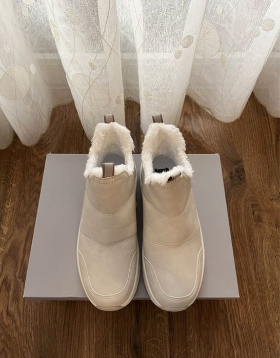 Ghete de iarna Bench