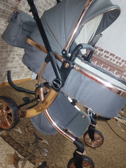 Коляска в хорошем состоянии