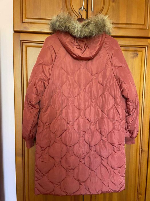 Зимна ,топла , красива грейка. Лека и много удобна!