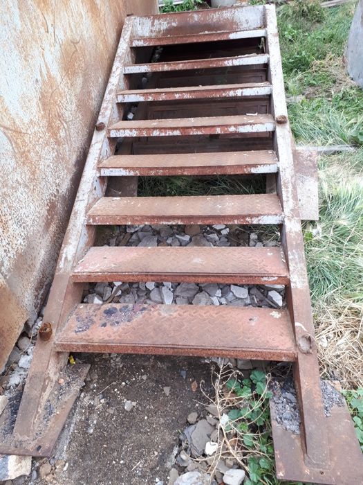 Лестница металлическая