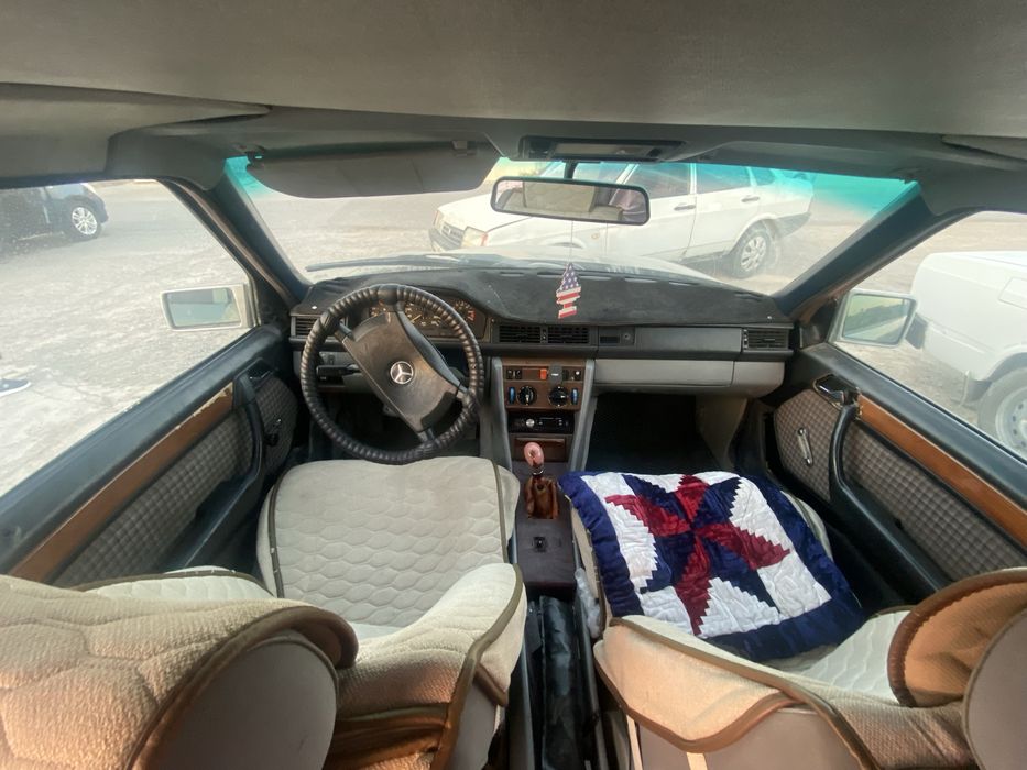 W124 Е230 мерседес бенз