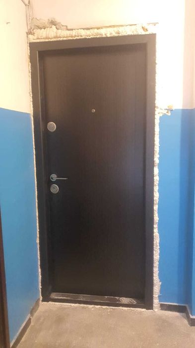 Usa MEGa DOOR pretabila la situatiile pe colt sau intre pereti fara pr