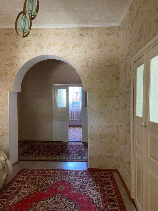 Продаётся просторный дом в Бурное