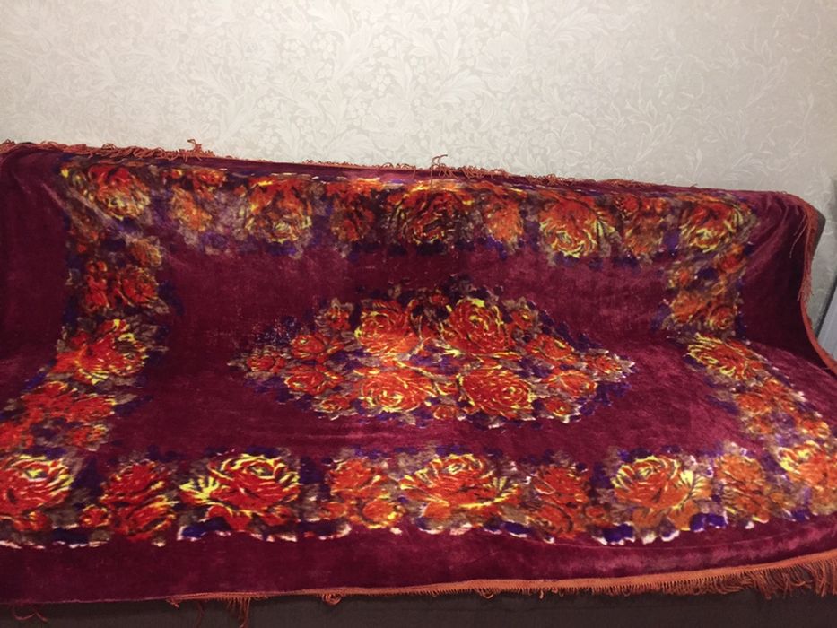 Палас советский.Размер 2*3 метра