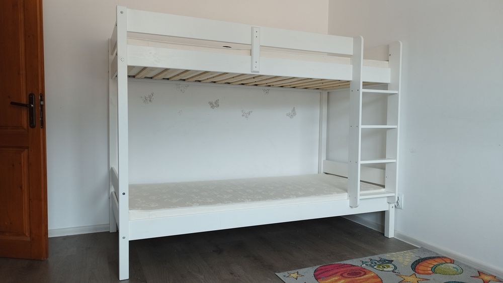 Масивно двуетажно легло чам