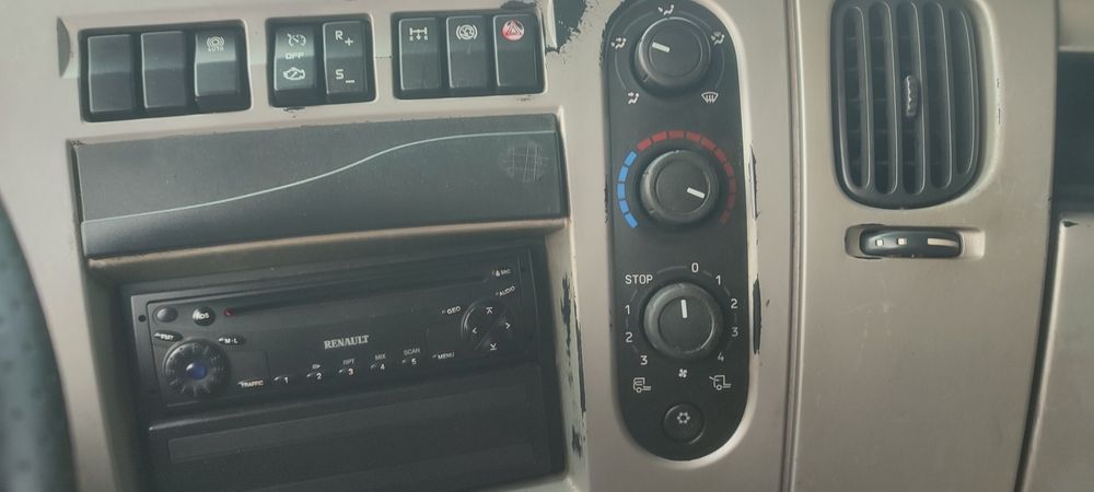 Vând sau dezmembrez Renault Premium 450 DXI Eueo5