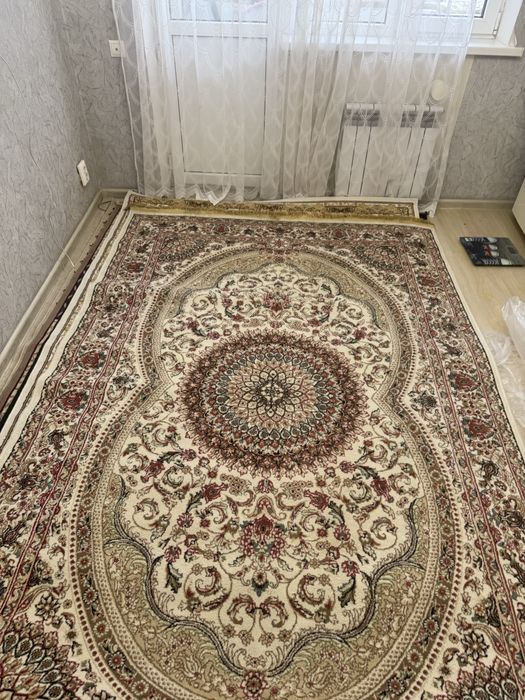 Продам ковры б/у недорого