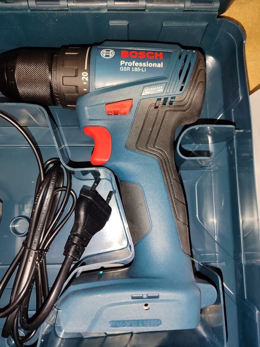 Продам шуруповерт.