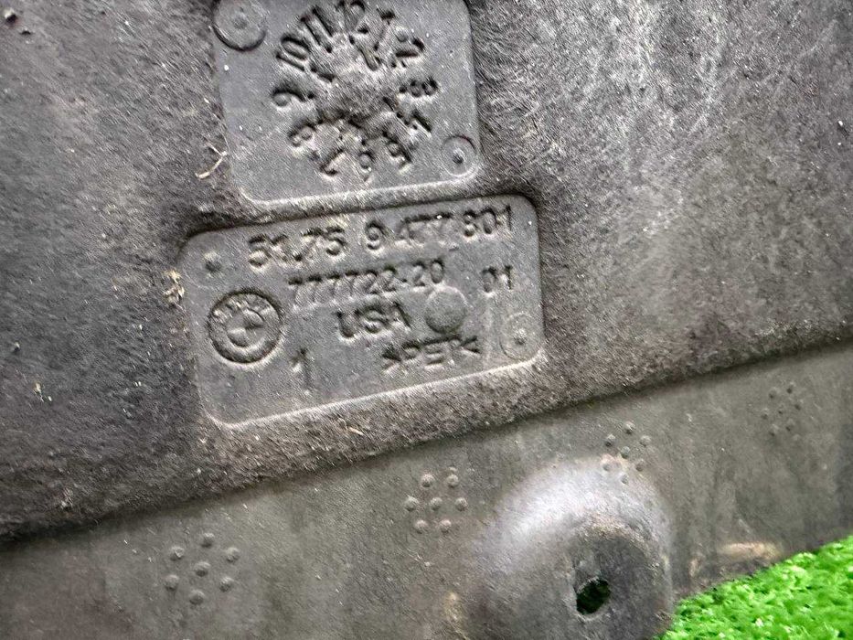 Scut lateral stanga Bmw X5 G05 X6 G06 X7 G07 facelift lci 9477801