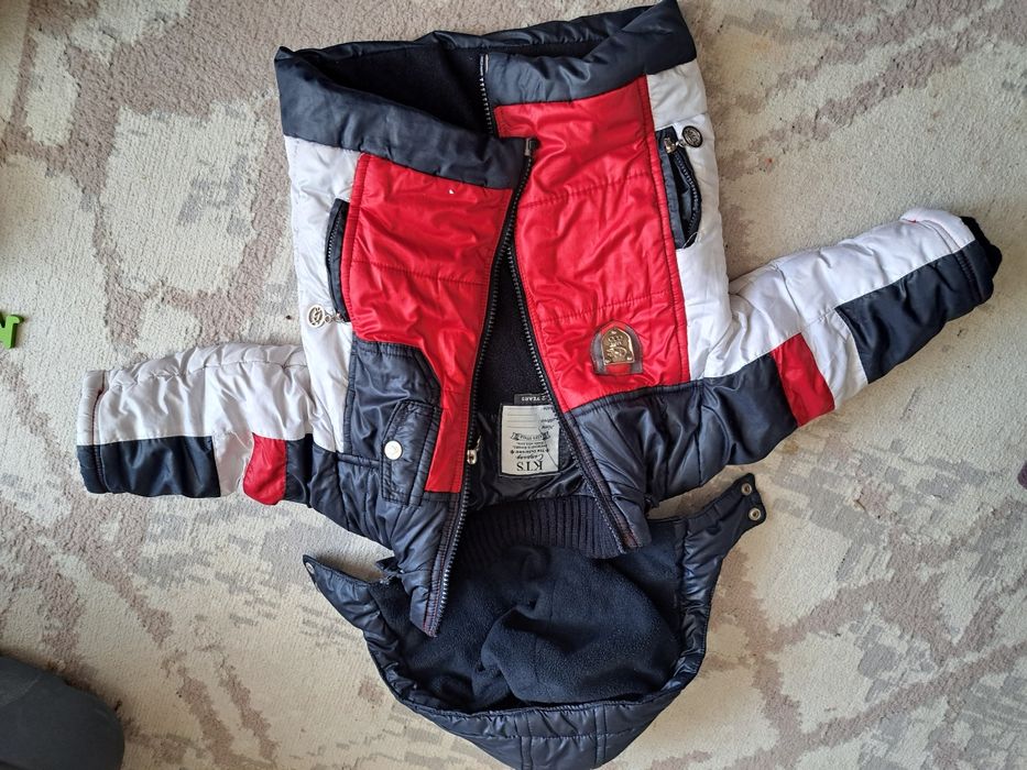 Продам детские куртки