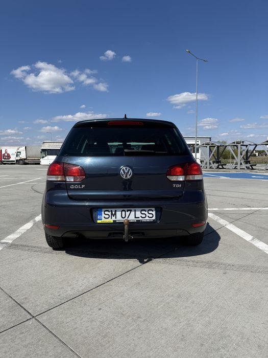 Vând golf 6 1.6 TDI 2010