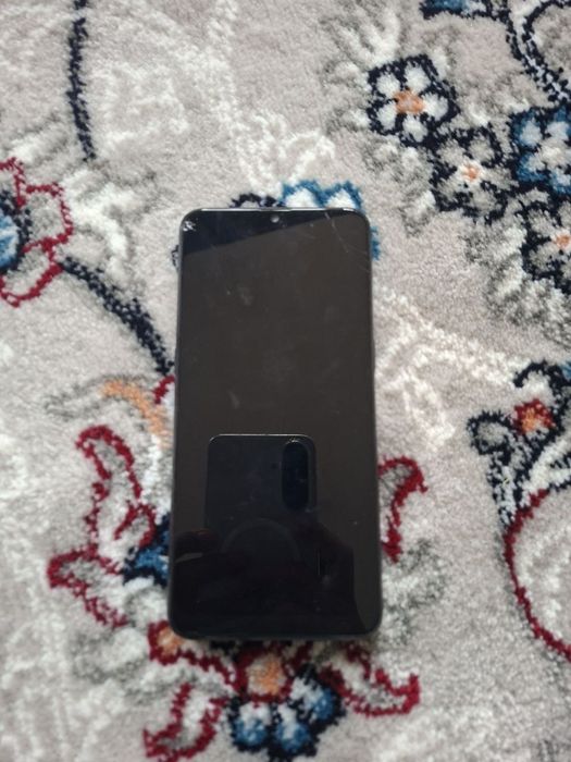 Realme 3 pro (srochniy)